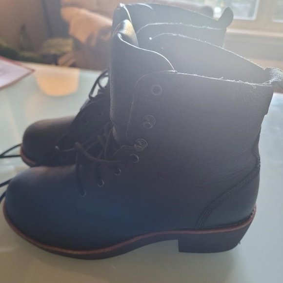 WORX by Red Wing Woman size 7 black leather lace up boot safety combat steel toe - Picture 1 of 3